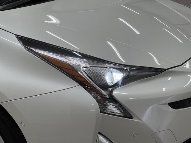 プリウス Ｓセーフティプラス　ツートーン　ナビ＆ＴＶ　衝突回避支援　横滑り防止装置　ドライブレコーダー　ＬＥＤヘッド　クルーズコントロール　フルセグＴＶ　Ｂカメラ　ＥＴＣ　アルミ　盗難防止　ＤＶＤ　スマートキー　オートエアコン　エアバッグ（19枚目）