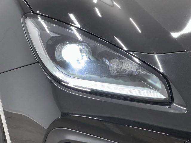 ＧＲ８６ ＳＺ　地上デジタル　スマートキ－　クルコン　ＬＥＤヘッドライト　ナビ＆ＴＶ　横滑防止装置　ＥＴＣ　フルオートエアコン　ドラレコ　アルミ　ＤＶＤ再生　ミュージックプレイヤー接続可　盗難防止装置　エアーバッグ（18枚目）