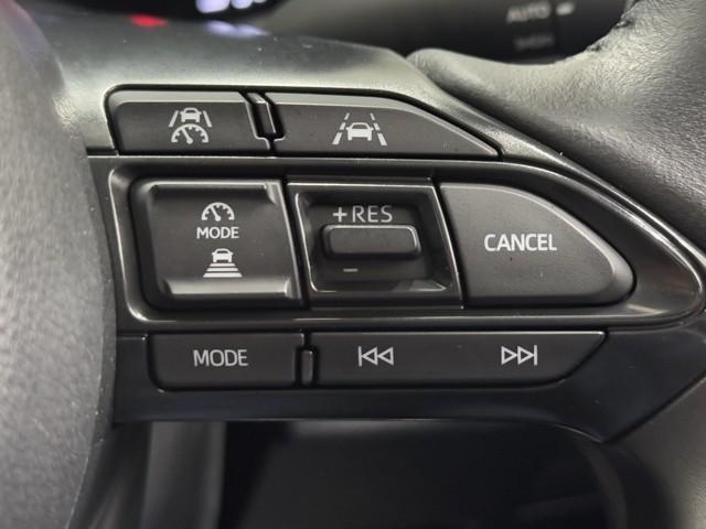 ヤリスクロス Ｇ　ＥＴＣ装備　リヤカメラ　スマートエントリー　イモビライザー　オートエアコン　アルミホイール　キーレス　パワーウィンドウ　クルコン　ＡＢＳ　ドライブレコーダー　エアバッグ　パワーステアリング（12枚目）