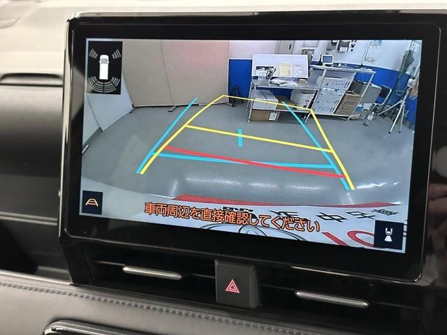 ヴォクシー ハイブリッドＳ－Ｚ　パワーウィンドウ　ＤＶＤ再生機能　インテリキー　横滑防止装置　地デジＴＶ　アクティブクルーズコントロール　フルオートエアコン　リアカメラ　エアバッグ　ＡＢＳ　１００Ｖ充電　ナビＴＶ　ＷＡＣ　キーレス（6枚目）