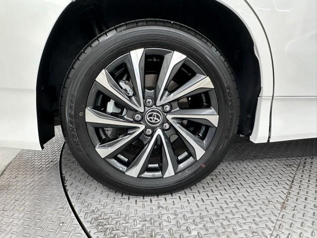 ヴォクシー ハイブリッドＳ－Ｚ　パワーウィンドウ　ＤＶＤ再生機能　インテリキー　横滑防止装置　地デジＴＶ　アクティブクルーズコントロール　フルオートエアコン　リアカメラ　エアバッグ　ＡＢＳ　１００Ｖ充電　ナビＴＶ　ＷＡＣ　キーレス（19枚目）