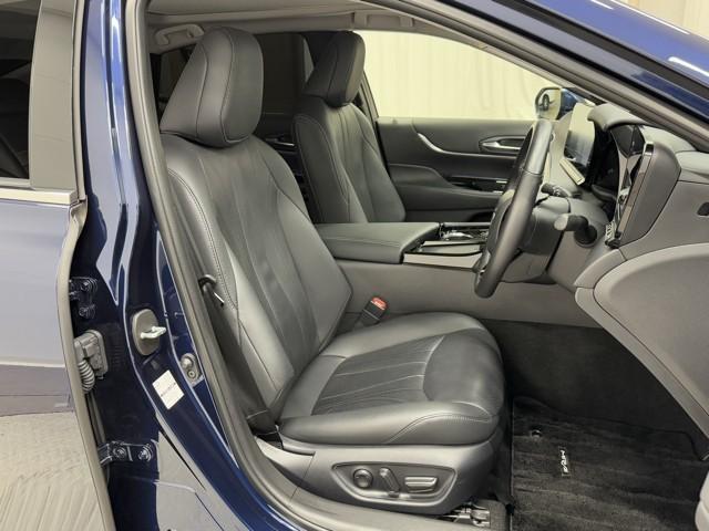 ＭＩＲＡＩ Ｚ　レザーシート　衝突被害軽減システム　アルミホイール　サンルーフ　パワーシート　フルセグＴＶ　ドラレコ　記録簿　オートクルーズコントロール　デュアルエアバック　メモリーナビ　スマートキー　イモビライザー（17枚目）