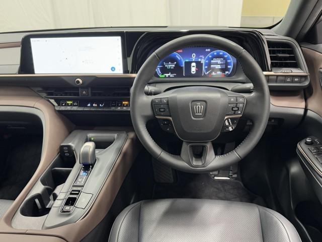 クラウンクロスオーバー Ｇアドバンスド・レザーパッケージ　ＴＳＳ　レザー　フルセグＴＶ　パワーシート　ＬＥＤヘッドライト　クルーズコントロール　Ｂカメラ　ドライブレコーダ　オートエアコン　アルミホイル　ワンオーナー　ＥＴＣ付　横滑り防止装置　４ＷＤ　ＴＶ（4枚目）