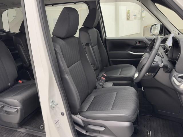 ノア ハイブリッドＧ　Ｗエアコン　カラーバックモニター　アルミホイール　盗難防止装置　クルコン　キーレス　記録簿　スマートキ－　フルセグテレビ　両側電動ドア　ＬＥＤライト　ＴＶ　ＴＳＳ　オートエアコン　ＤＶＤ再生　ＥＴＣ（14枚目）