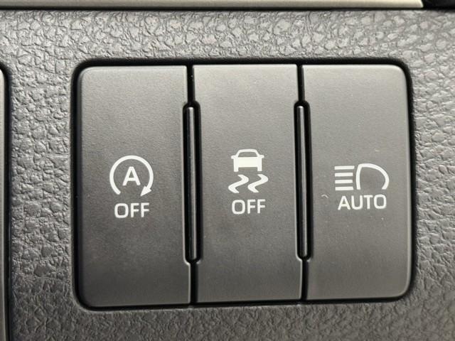 ハリアー プログレス　スタイルブルーイッシュ　ＡＣ　ＬＥＤランプ　ワンオーナー　アイドリングストップ　ＤＶＤ再生　バックカメラ　ドライブレコーダー　ミュージックプレイヤー接続可　フルセグ　パワーシート　メモリーナビ　記録簿　ＥＴＣ　スマートキー（14枚目）