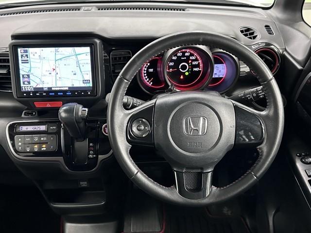 Ｎ－ＢＯＸカスタム Ｇ・Ａパッケージ　追突被害軽減ブレーキ　ｉストップ　サイドＳＲＳ　両側電動ドア　運転席エアバッグ　横滑り防止装置付き　メモリナビ　地デジ　アルミホイール　パワーウインドウ　ナビテレビ　ＤＶＤ　キーレス　盗難防止システム（4枚目）