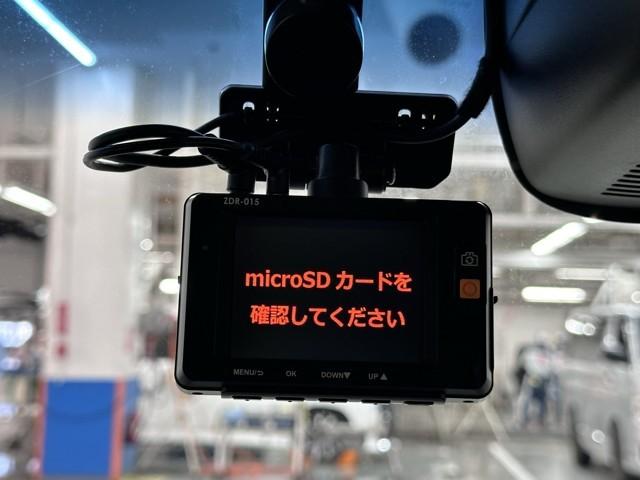Ｎ－ＢＯＸカスタム Ｇ・Ａパッケージ　追突被害軽減ブレーキ　ｉストップ　サイドＳＲＳ　両側電動ドア　運転席エアバッグ　横滑り防止装置付き　メモリナビ　地デジ　アルミホイール　パワーウインドウ　ナビテレビ　ＤＶＤ　キーレス　盗難防止システム（11枚目）