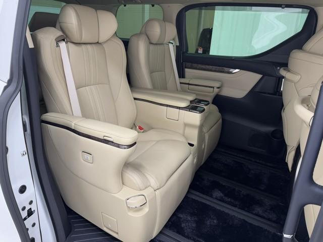 アルファードハイブリッド エグゼクティブラウンジＳ　１オナ　ＬＥＤランプ　サンルーフ　ダブルエアコン　レザーシート　４ＷＤ　アルミ　ミュージックプレイヤー接続可　ＤＶＤプレーヤー　ＥＴＣ　ドラレコ　クルーズコントロール　スマートキー　電動シート　ＰＷ（18枚目）