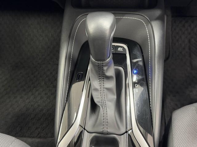 カローラツーリング ハイブリッド G エアバッグ ABS 記録簿 盗難防止装置 衝突被害軽減ブレーキ オートクルーズコントロール ETC 地デジ フルオートエアコン バックカメラ LED ミュージックプレイヤー接続可 スマートキー TV(11枚目)