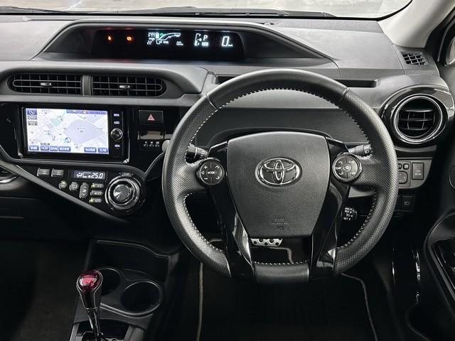 アクア G G’s ドラレコ付き ETC付き 盗難防止装置 ブレーキサポート キーレス オートクルーズコントロール スマートキープッシュスタート 1オーナー メディアプレイヤー接続 運転席助手席エアバック 横滑防止(4枚目)