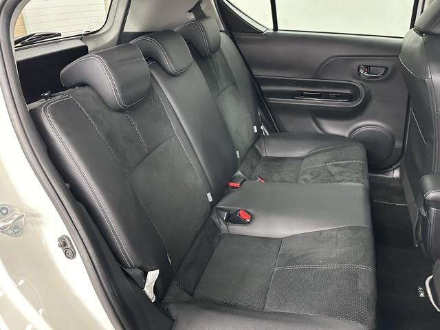 アクア G G’s ドラレコ付き ETC付き 盗難防止装置 ブレーキサポート キーレス オートクルーズコントロール スマートキープッシュスタート 1オーナー メディアプレイヤー接続 運転席助手席エアバック 横滑防止(17枚目)