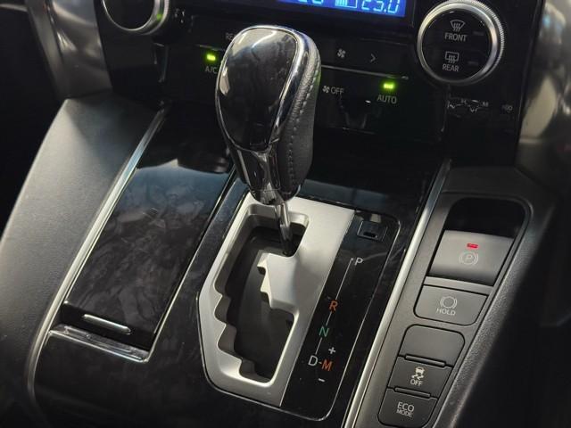 アルファード ２．５Ｓ　タイプゴールド　イモビ　バックモニタ－　ＬＥＤランプ　リアオートエアコン　点検記録簿　ドライブレコーダ　エアコン　ＤＶＤプレーヤー　横滑防止装置　ＡＣ１００Ｖ電源　アルミ　パワーウィンドウ　メディアプレイヤー接続（12枚目）