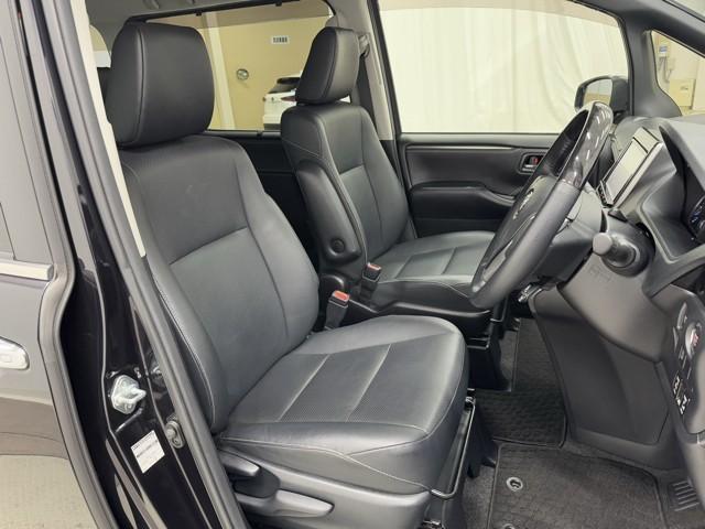 エスクァイア Ｇｉ　両側Ｐドア　ウォークスルー　スマートキーＰスタート　リアカメラ　ＡＵＸ　アイドリングＳＴＯＰ　ＥＴＣ車載器　オートエアコン　イモビライザー　オートクルーズコントロール　キーレス　ナビＴＶ　ＡＢＳ　３列（14枚目）