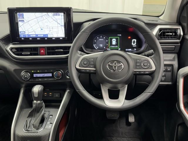 ライズ Ｚ　Ｂカメ　点検記録簿　アイドリングＳＴＯＰ　フルセグテレビ　イモビライザー　横滑り防止機能　ＬＥＤヘッドライト　寒冷地仕様　オートクルーズコントロール　アルミホイール　エアバッグ　スマートキ　４ＷＤ車（4枚目）