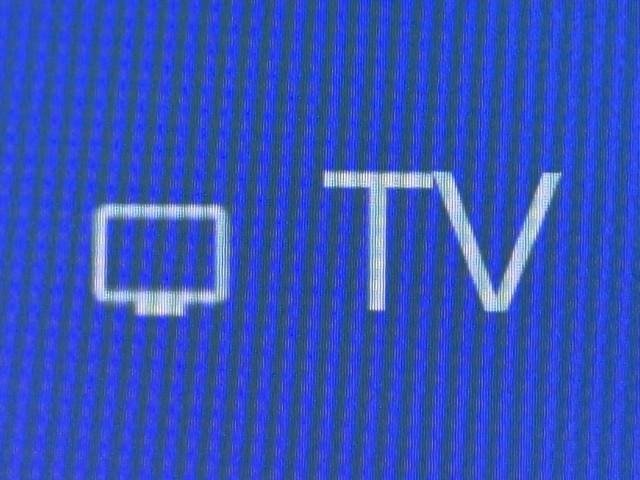 クラウンクロスオーバー Ｇアドバンスド・レザーパッケージ　ＴＳＳ　レザー　フルセグＴＶ　パワーシート　ＬＥＤヘッドライト　クルーズコントロール　Ｂカメラ　エアロ　ドライブレコーダ　オートエアコン　アルミホイル　ワンオーナー　ＥＴＣ付　横滑り防止装置　４ＷＤ（7枚目）