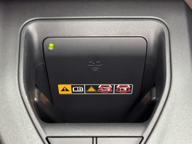 クラウンクロスオーバー Ｇアドバンスド・レザーパッケージ　ＴＳＳ　レザー　フルセグＴＶ　パワーシート　ＬＥＤヘッドライト　クルーズコントロール　Ｂカメラ　エアロ　ドライブレコーダ　オートエアコン　アルミホイル　ワンオーナー　ＥＴＣ付　横滑り防止装置　４ＷＤ（12枚目）