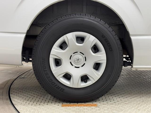 ハイエースバン ＤＸ　ＧＬパッケージ　バックモニター　横滑り防止装置　キーレスエントリー　エアコン　ＥＴＣ車載器　記録簿　パワステ　フロントパワーウインドウ　エアバック　セキュリティー　ＡＢＳ　インテリジェントクリアランスソナー（18枚目）