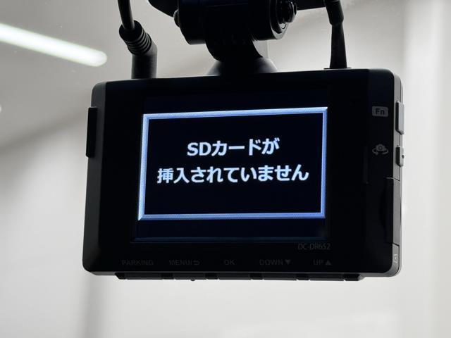 Ｇ－エグゼクティブ　ムーンルーフ　オートエアコン　レザーシート　ＬＥＤライト　パワーシート　クルーズコントロール　ＤＶＤ　ＥＴＣ　キーレス　リアオートエアコン　ＡＵＸ　アルミ　ドラレコ　盗難防止装置　メモリーナビ　記録簿(10枚目)