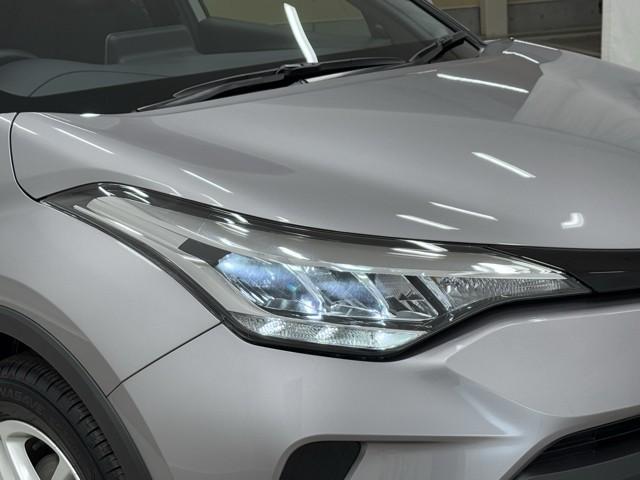 Ｃ－ＨＲ Ｓ　バックモニター　ＬＥＤ　衝突軽減　エアバッグ　アイドリングストップ　イモビライザー　ワンオーナー　横滑り防止機能　オートクルーズコントロール　ＡＡＣ　キーレス　ＡＢＳ　スマートキー　ＥＴＣ　点検記録簿（17枚目）