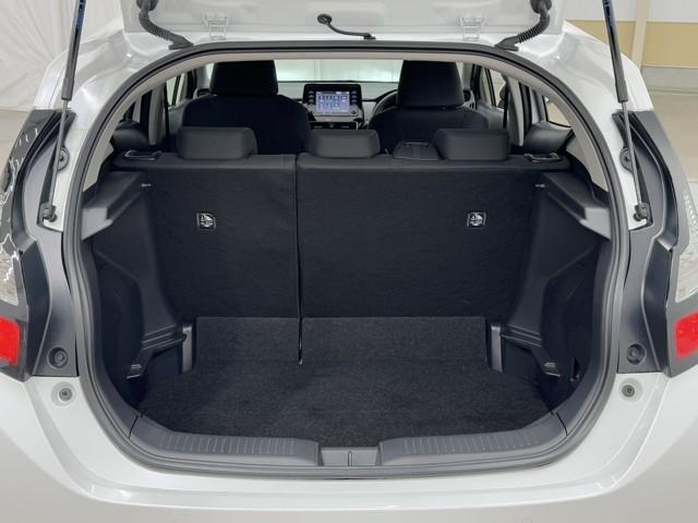 アクア X 踏み間違い防止 100V イモビ ナビ&TV ドライブレコーダー フルセグ 点検記録簿 LEDヘッドライト スマートキー 横滑り防止機能 キーレスエントリー アルミホイール オートクルーズ ETC(17枚目)