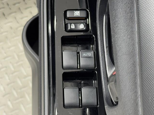 アクア Sスタイルブラック AUX端子 ECOモード 記録簿あり バックモニタ- ナビTV イモビライザー LEDライト スマートキープッシュスタート ETC付き Wエアバッグ キーフリ メモリーナビゲーション 1セグ ABS(10枚目)