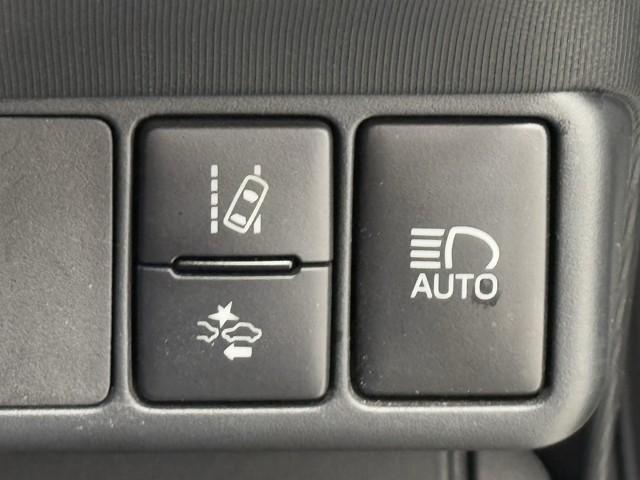 アクア Sスタイルブラック AUX端子 ECOモード 記録簿あり バックモニタ- ナビTV イモビライザー LEDライト スマートキープッシュスタート ETC付き Wエアバッグ キーフリ メモリーナビゲーション 1セグ ABS(12枚目)