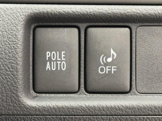 カムリ ハイブリッド　レザーパッケージ　皮シート　フルセグテレビ　電動シート　オートクルーズコントロール　アイドリングストップ　盗難防止装置　アルミホイール　横滑り防止機能　Ｂカメラ　オートエアコン　デュアルエアバック　ナビ＆ＴＶ　記録簿（13枚目）