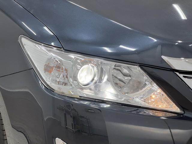 カムリ ハイブリッド　レザーパッケージ　皮シート　フルセグテレビ　電動シート　オートクルーズコントロール　アイドリングストップ　盗難防止装置　アルミホイール　横滑り防止機能　Ｂカメラ　オートエアコン　デュアルエアバック　ナビ＆ＴＶ　記録簿（18枚目）