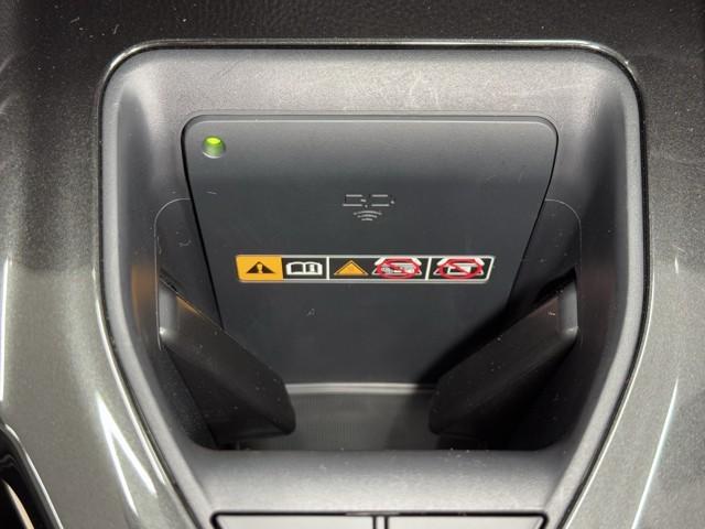 クラウンスポーツ Ｚ　ＡＷＤ　フルセグテレビ　ＥＴＣ車載器　ＴＶナビ　クルコン　横滑り防止装置　エアバッグ　本革　ＡＣ１００Ｖ　ミュージックプレイヤー接続可　メモリナビ　ドラレコ　キーレス　盗難防止装置　ＡＢＳ　アルミ（13枚目）