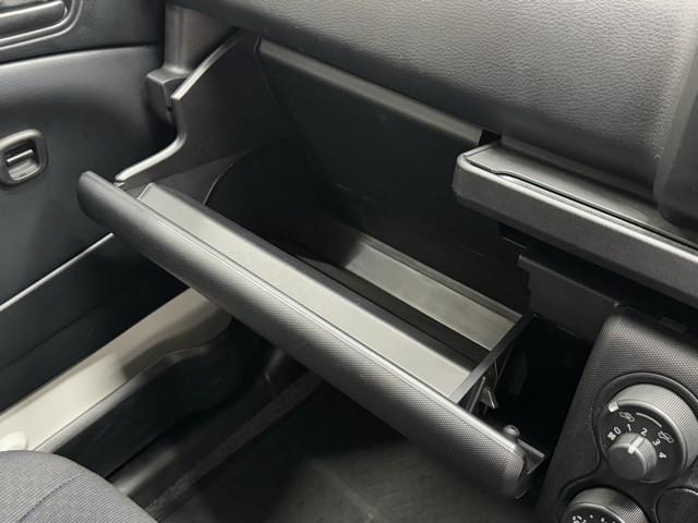 プロボックス ＧＬ　衝突被害軽減ブレーキ　最大積載量４００ｋｇ　ドライブレコーダー　ＡＣ１００Ｖ　ＥＴＣ　電動格納ドアミラー　プリクラッシュ　パワーウインドウ　助手席エアバック　整備記録簿　パワステ　横滑り防止　キ－レス（12枚目）