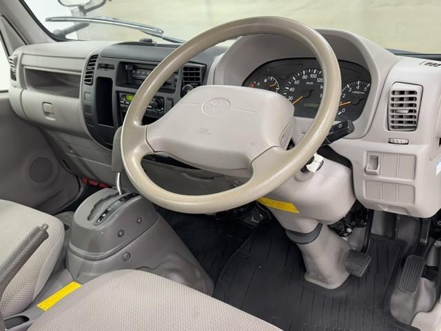 トヨエース 1.5t パワーステアリング パワーウィンドウ オートマ車 ETC マニュアルエアコン ラジオチューナー デュアルエアバッグ(4枚目)