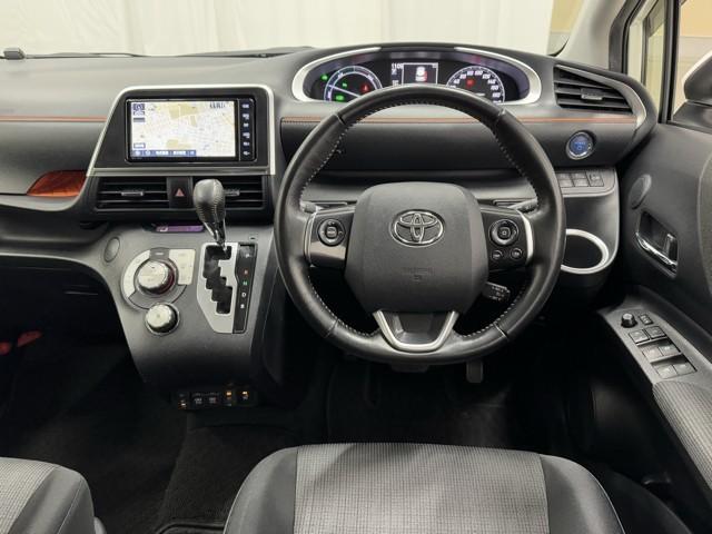 シエンタ ハイブリッドG ブレーキサポート ECOモード LEDライト Bカメラ 地デジ クルコン DVD キーフリー スマキー 横滑り防止システム メモリナビ ナビTV ウォークスルー ETC ドライブレコーダー PW PS(4枚目)