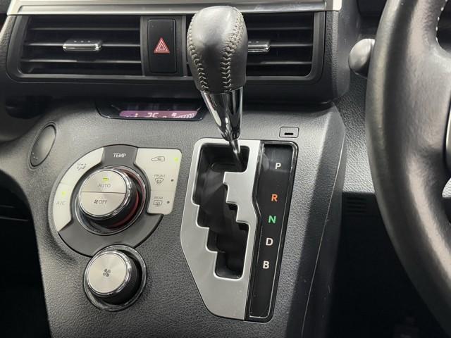 シエンタ ハイブリッドG ブレーキサポート ECOモード LEDライト Bカメラ 地デジ クルコン DVD キーフリー スマキー 横滑り防止システム メモリナビ ナビTV ウォークスルー ETC ドライブレコーダー PW PS(13枚目)