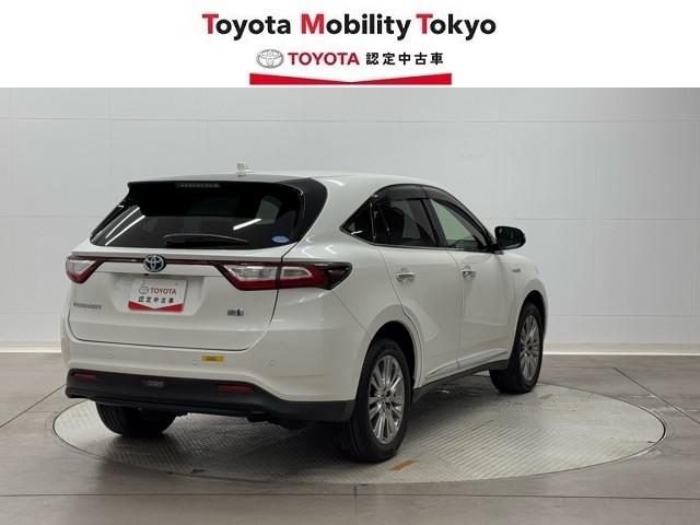 ハリアーハイブリッド プログレス メタル アンド レザーパッケージ 衝突軽減ブレーキ クルコン AW 本革シート DVD再生 ミュージックプレイヤー接続可 記録簿有 LEDヘッドランプ Pシート メモリーナビ 横滑り防止装置 バックカメラ ナビ&TV 4WD ABS(2枚目)