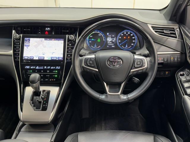 ハリアーハイブリッド プログレス メタル アンド レザーパッケージ 衝突軽減ブレーキ クルコン AW 本革シート DVD再生 ミュージックプレイヤー接続可 記録簿有 LEDヘッドランプ Pシート メモリーナビ 横滑り防止装置 バックカメラ ナビ&TV 4WD ABS(4枚目)