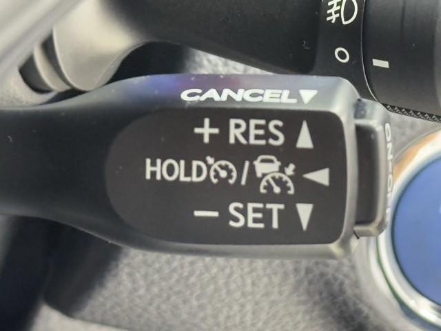 ハリアーハイブリッド プログレス メタル アンド レザーパッケージ 衝突軽減ブレーキ クルコン AW 本革シート DVD再生 ミュージックプレイヤー接続可 記録簿有 LEDヘッドランプ Pシート メモリーナビ 横滑り防止装置 バックカメラ ナビ&TV 4WD ABS(11枚目)