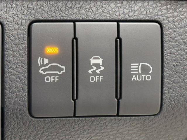 ハリアーハイブリッド プログレス メタル アンド レザーパッケージ 衝突軽減ブレーキ クルコン AW 本革シート DVD再生 ミュージックプレイヤー接続可 記録簿有 LEDヘッドランプ Pシート メモリーナビ 横滑り防止装置 バックカメラ ナビ&TV 4WD ABS(14枚目)