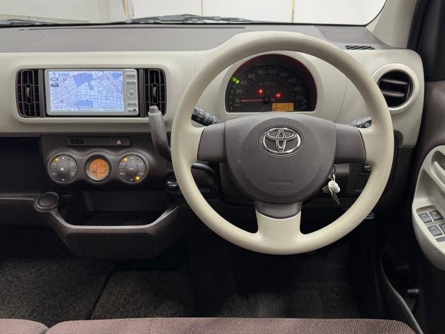 パッソ プラスハナ　ドライブレコーダー　ナビＴＶ　Ｒカメラ　メモリナビ　ＥＴＣ付き　オートエアコン　キーレス　ワンセグテレビ　ダブルエアバッグ　ＤＶＤ再生　パワーウィンド　パワーステアリング　ＡＢＳ　エアバック　記録簿（4枚目）