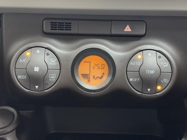 パッソ プラスハナ　ドライブレコーダー　ナビＴＶ　Ｒカメラ　メモリナビ　ＥＴＣ付き　オートエアコン　キーレス　ワンセグテレビ　ダブルエアバッグ　ＤＶＤ再生　パワーウィンド　パワーステアリング　ＡＢＳ　エアバック　記録簿（10枚目）