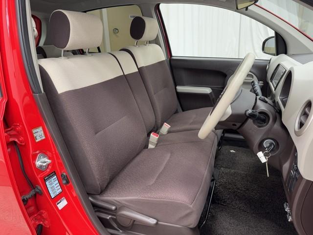 パッソ プラスハナ　ドライブレコーダー　ナビＴＶ　Ｒカメラ　メモリナビ　ＥＴＣ付き　オートエアコン　キーレス　ワンセグテレビ　ダブルエアバッグ　ＤＶＤ再生　パワーウィンド　パワーステアリング　ＡＢＳ　エアバック　記録簿（14枚目）