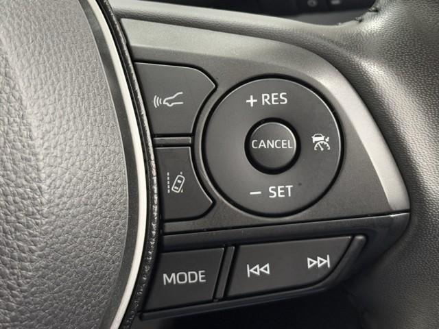 カローラツーリング ハイブリッド　Ｓ　インテリジェントクリアランスソナー　ドラレコ付き　Ｒカメラ　ＡＡＣ　ＬＥＤライト　メディアプレイヤー接続　横滑防止装置　整備記録簿　クルコン　ＥＴＣ車載器　ナビ＆ＴＶ　キーフリーシステム　スマートキー（3枚目）