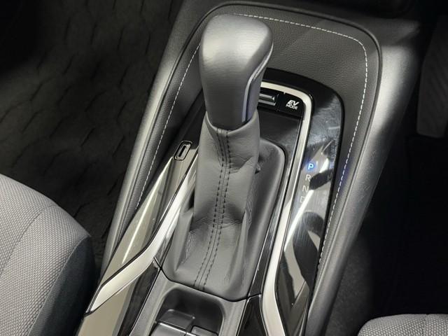 カローラツーリング ハイブリッド　Ｓ　インテリジェントクリアランスソナー　ドラレコ付き　Ｒカメラ　ＡＡＣ　ＬＥＤライト　メディアプレイヤー接続　横滑防止装置　整備記録簿　クルコン　ＥＴＣ車載器　ナビ＆ＴＶ　キーフリーシステム　スマートキー（11枚目）