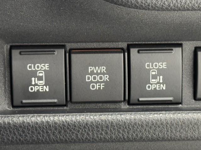 シエンタ ハイブリッドＺ　ＴＳＳ　エアバック　デモカー　アルミ　キーレスエントリー　ナビＴＶ　イモビライザー　整備記録簿　バックモニター　ＬＥＤヘッドライト　ＥＴＣ車載器　横滑り防止　スマートキー　オートエアコン　ＷＳＲＳ（3枚目）