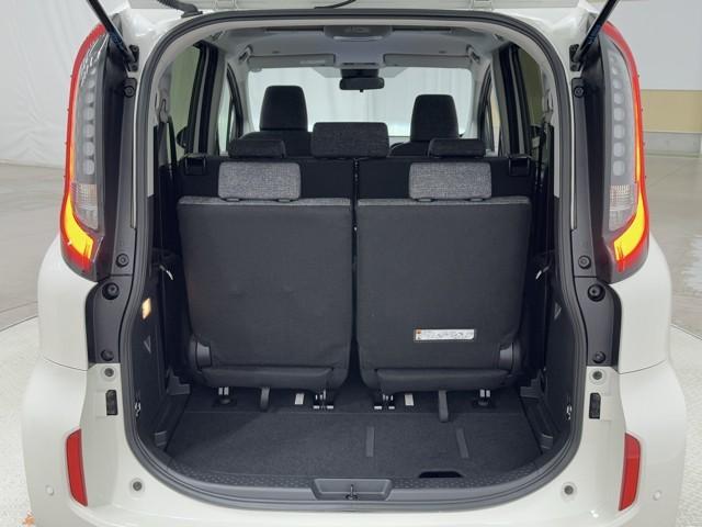 シエンタ ハイブリッドＺ　ＴＳＳ　エアバック　デモカー　アルミ　キーレスエントリー　ナビＴＶ　イモビライザー　整備記録簿　バックモニター　ＬＥＤヘッドライト　ＥＴＣ車載器　横滑り防止　スマートキー　オートエアコン　ＷＳＲＳ（17枚目）