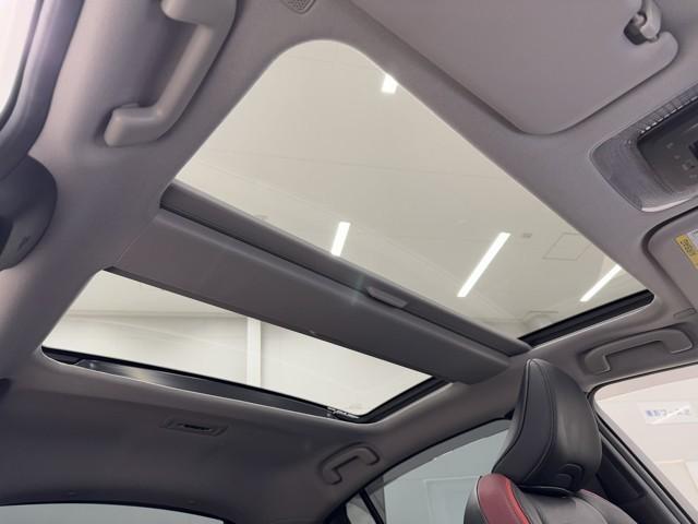 プリウス Z リアカメラ パノラマサンルーフ プリクラッシュ PWシート エアロ メモリナビ AC100V電源 LEDランプ ナビ・TV オートクルーズ アルミホイール ドライブレコーダ AC 運転席エアバッグ(2枚目)