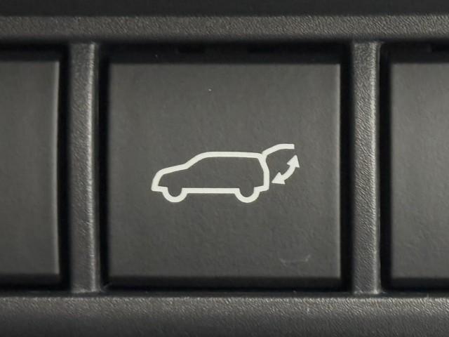 プリウス Z リアカメラ パノラマサンルーフ プリクラッシュ PWシート エアロ メモリナビ AC100V電源 LEDランプ ナビ・TV オートクルーズ アルミホイール ドライブレコーダ AC 運転席エアバッグ(6枚目)