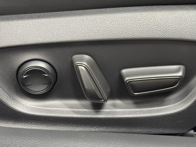 プリウス Z リアカメラ パノラマサンルーフ プリクラッシュ PWシート エアロ メモリナビ AC100V電源 LEDランプ ナビ・TV オートクルーズ アルミホイール ドライブレコーダ AC 運転席エアバッグ(17枚目)