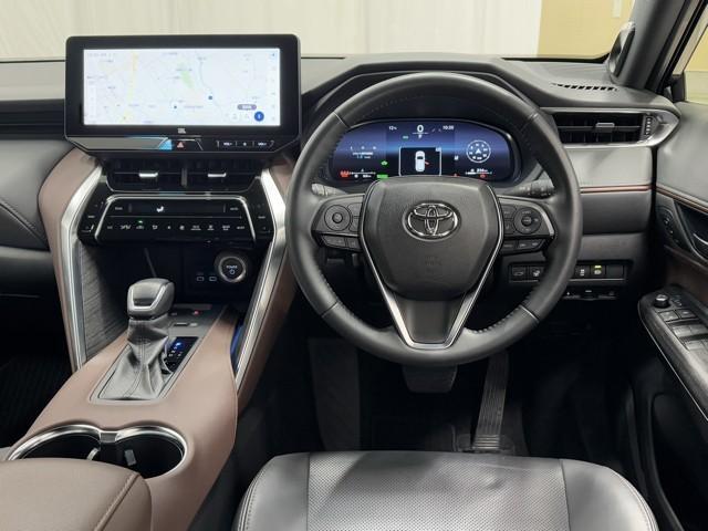 ハリアーハイブリッド Ｚ　レザーパッケージ　ナビＴＶ　ＡＣ１００Ｖ電源　ＬＥＤライト　本革　エアコン　横滑り防止　ドラレコ付　クルーズコントロール　Ｐシート　ガラスルーフ　メディアプレイヤー接続　キーレスエントリー　フルセグテレビ　アルミ（2枚目）