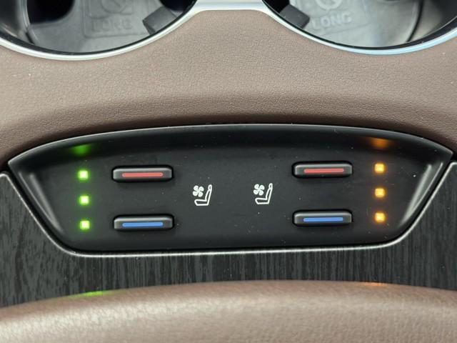 ハリアーハイブリッド Ｚ　レザーパッケージ　ナビＴＶ　ＡＣ１００Ｖ電源　ＬＥＤライト　本革　エアコン　横滑り防止　ドラレコ付　クルーズコントロール　Ｐシート　ガラスルーフ　メディアプレイヤー接続　キーレスエントリー　フルセグテレビ　アルミ（10枚目）