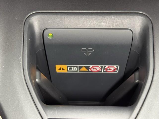 クラウンクロスオーバー Gアドバンスド・レザーパッケージ TSS レザー フルセグTV パワーシート LEDヘッドライト クルーズコントロール Bカメラ ドライブレコーダ オートエアコン アルミホイル ワンオーナー ETC付 横滑り防止装置 4WD TV(4枚目)